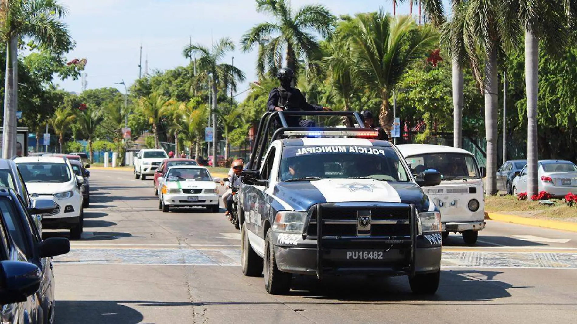 patrulla policia municipal